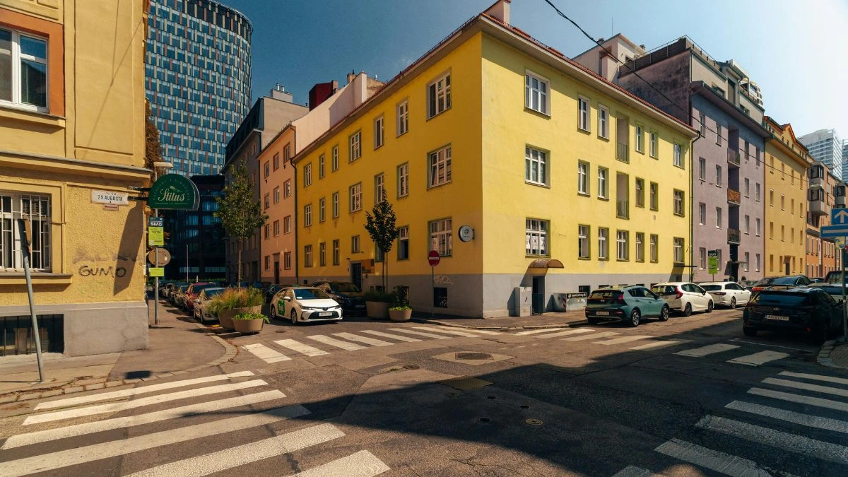 How Do Economic Trends Affect Urban Households?